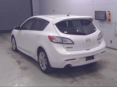 Mazda AXELA  с аукциона в Японии