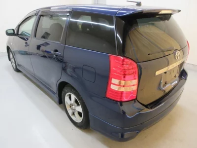 Toyota WISH  с аукциона в Японии
