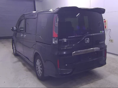 Honda STEP WAGON  с аукциона в Японии