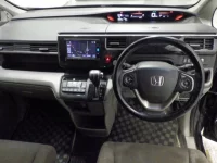 Honda STEP WAGON лот № 10362 оценка 3.5  с аукциона в Японии 4