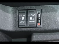 Honda STEP WAGON лот № 20085 оценка 3.5  с аукциона в Японии 8