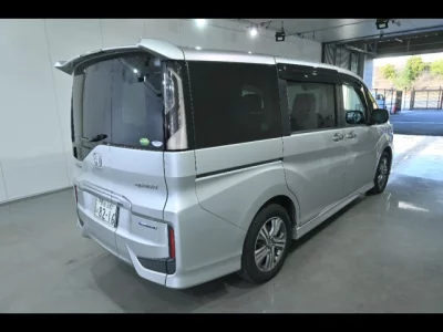 Honda STEP WAGON  с аукциона в Японии