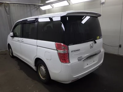 Honda STEP WAGON  с аукциона в Японии