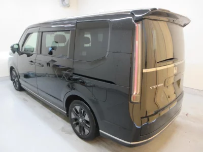 Honda STEP WAGON  с аукциона в Японии