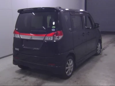 Mitsubishi DELICA D2