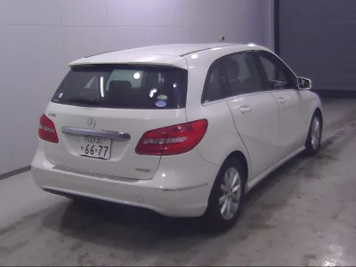 Mercedes-Benz B CLASS