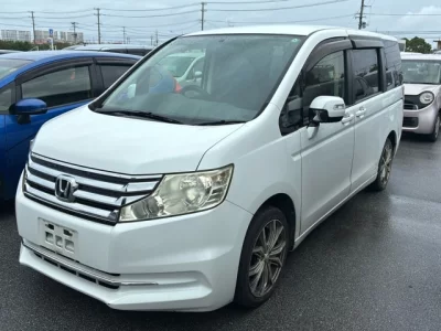 Honda STEP WAGON  с аукциона в Японии