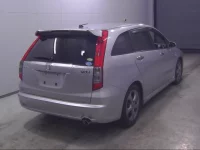 Honda STREAM лот № 19052 оценка R  с аукциона в Японии 2