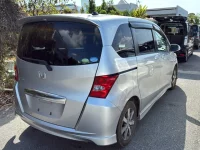 Honda FREED лот № 25024 оценка R  с аукциона в Японии 2