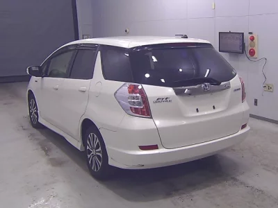 Toyota SIENTA  с аукциона в Японии