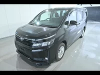Toyota VOXY лот № 20262 оценка 3.5  с аукциона в Японии 1