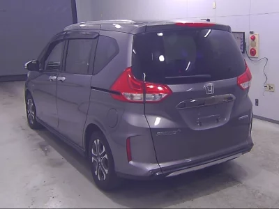 Honda FREED  с аукциона в Японии