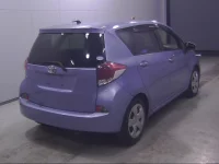 Toyota RACTIS лот № 10056 оценка 3.5  с аукциона в Японии 2