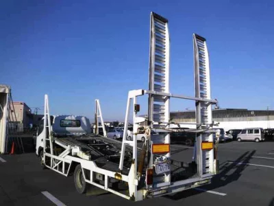 Toyota DYNA  с аукциона в Японии