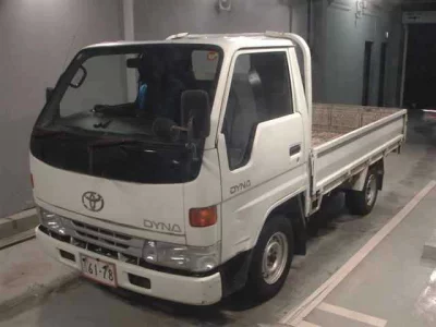 Toyota DYNA  с аукциона в Японии