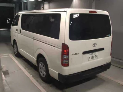 Toyota HiAce Van