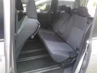 Toyota NOAH лот № 8162 оценка R  с аукциона в Японии 7