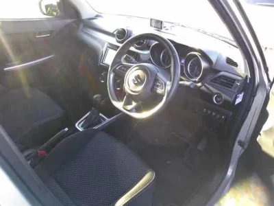 Suzuki SWIFT  с аукциона в Японии