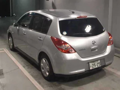 Nissan TIIDA