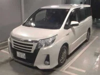 Toyota NOAH лот № 8033 оценка 3.5  с аукциона в Японии 3