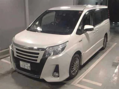 Toyota NOAH  с аукциона в Японии