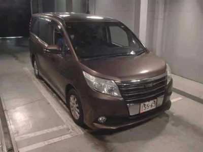 Toyota NOAH  с аукциона в Японии
