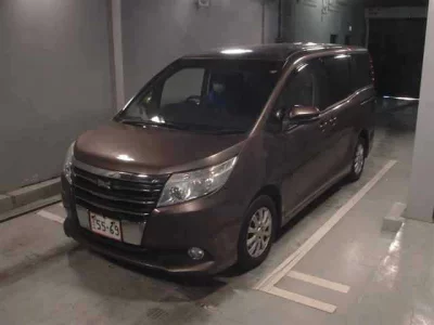Toyota NOAH  с аукциона в Японии