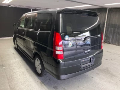 Nissan SERENA  с аукциона в Японии