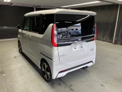 Nissan ROOX  с аукциона в Японии