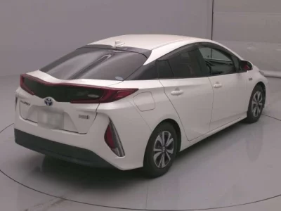 Toyota Prius PHV