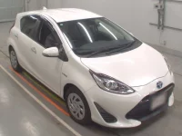 Toyota AQUA лот № 30068 оценка 3.5  с аукциона в Японии 4