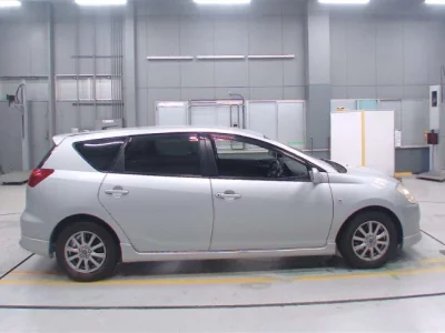 Toyota CALDINA  с аукциона в Японии