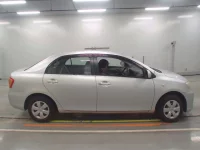 Toyota COROLLA AXIO лот № 30156 оценка 4  с аукциона в Японии 2