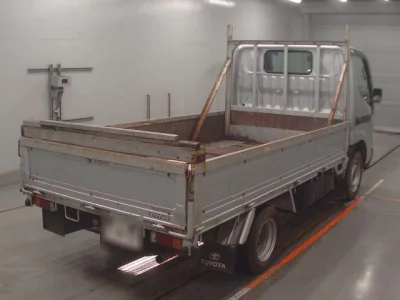 Toyota DYNA  с аукциона в Японии