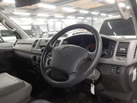 Toyota HIACE VAN лот № 30096 оценка 3  с аукциона в Японии 6