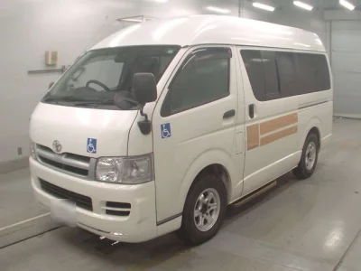 Toyota HiAce Van