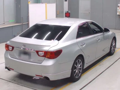 Toyota MARK X  с аукциона в Японии