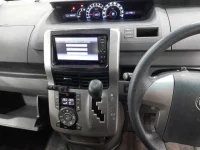 Toyota NOAH лот № 10030 оценка 3  с аукциона в Японии 8