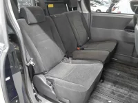 Toyota NOAH лот № 10030 оценка 3  с аукциона в Японии 9