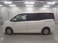 Toyota NOAH лот № 30059 оценка 3.5  с аукциона в Японии 3