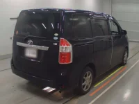 Toyota NOAH лот № 30064 оценка 3.5  с аукциона в Японии 1