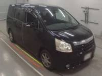 Toyota NOAH лот № 30064 оценка 3.5  с аукциона в Японии 4