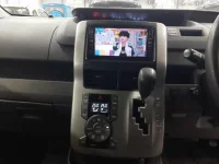 Toyota NOAH лот № 30064 оценка 3.5  с аукциона в Японии 8