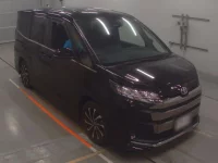 Toyota NOAH лот № 33081 оценка 4  с аукциона в Японии 4