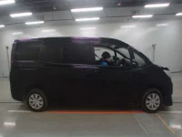 Toyota NOAH лот № 40006 оценка R  с аукциона в Японии 2