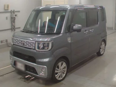 Toyota Pixis Mega