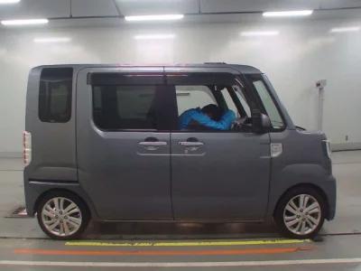 Toyota Pixis Mega