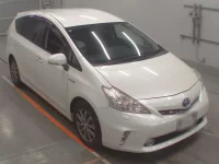 Toyota PRIUS ALPHA лот № 30072 оценка 3.5  с аукциона в Японии 4