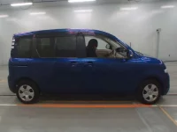Toyota SIENTA лот № 10036 оценка 3  с аукциона в Японии 2