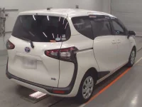 Toyota SIENTA лот № 30097 оценка 3.5  с аукциона в Японии 1